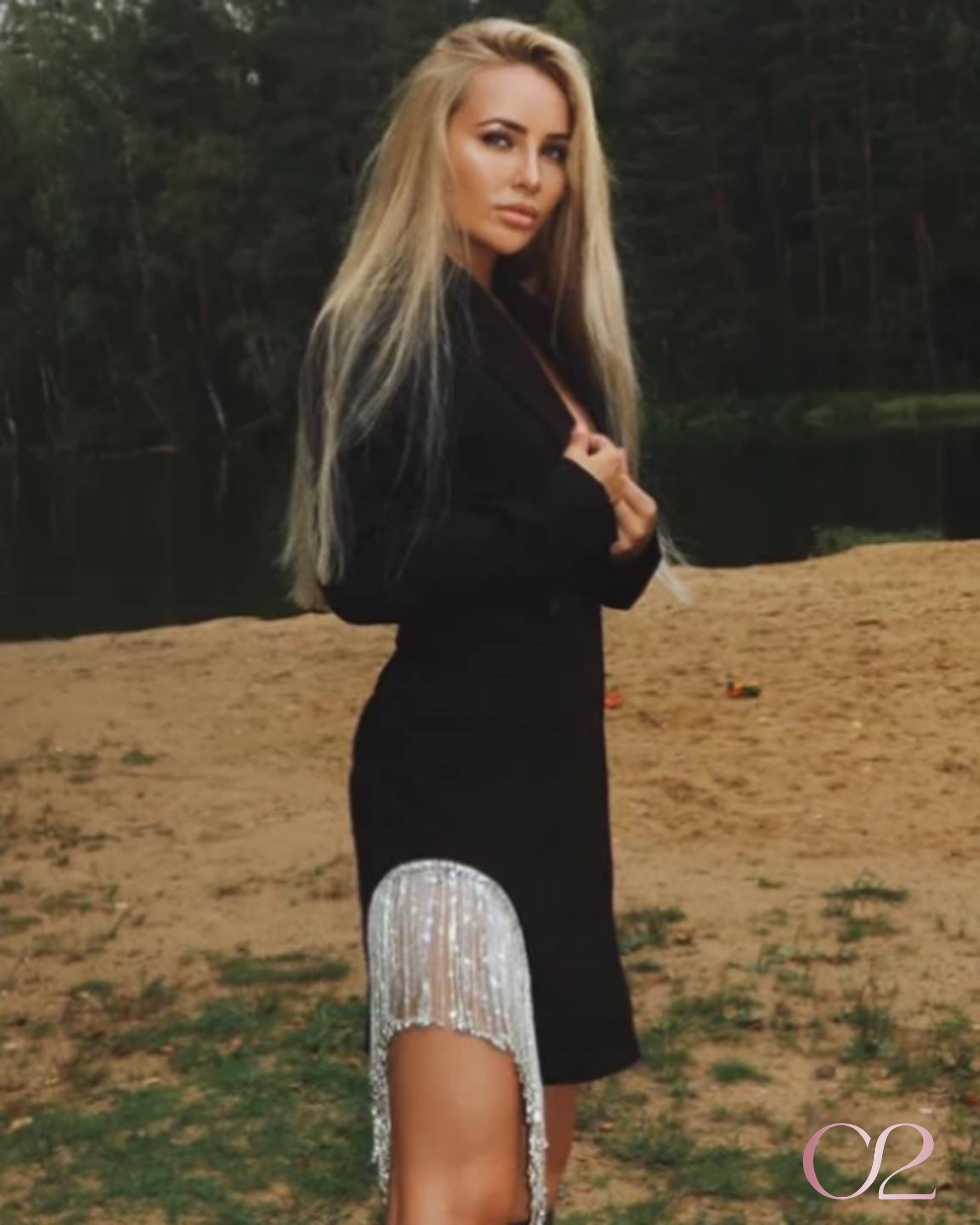 Blazer Fenda com Strass