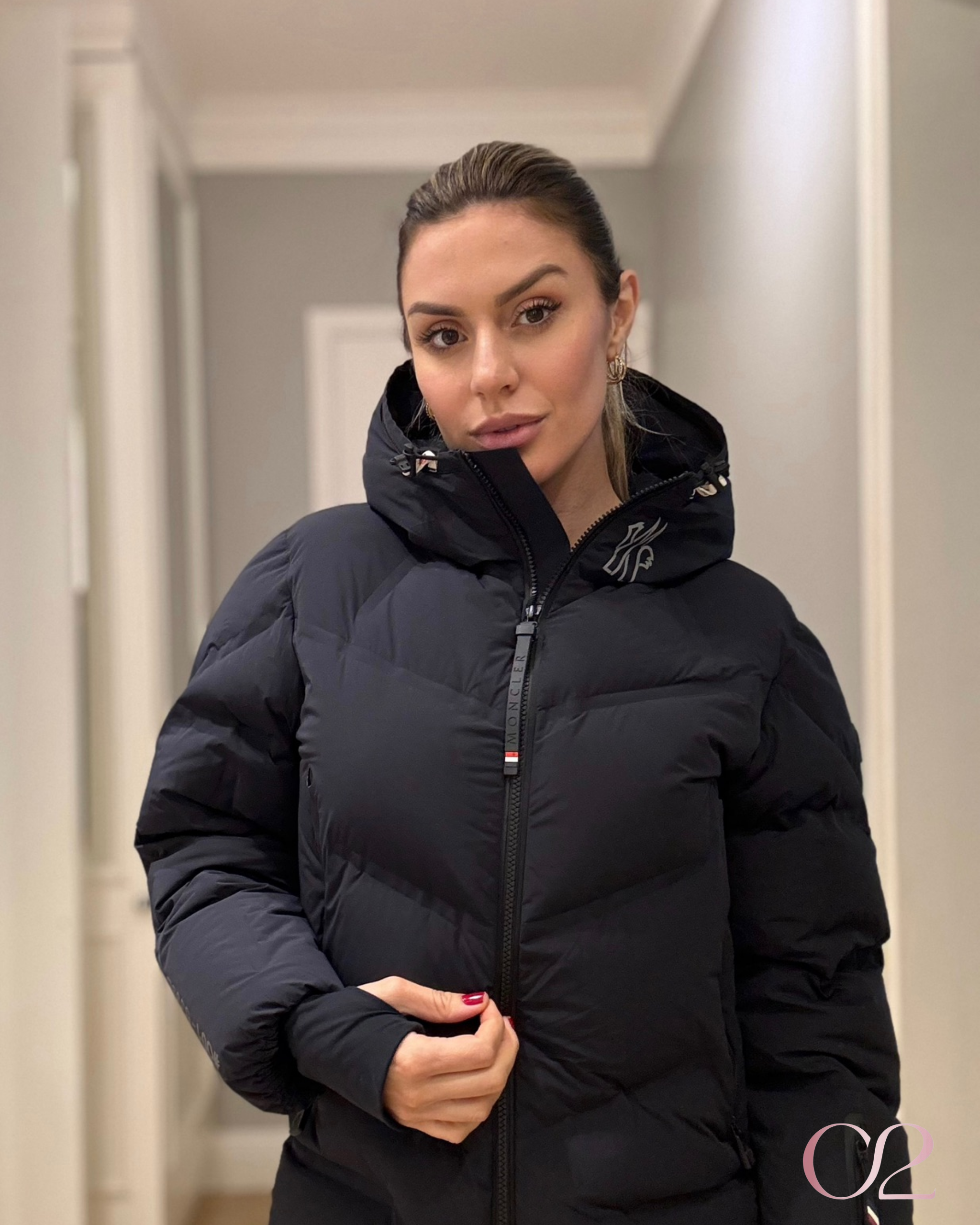 Jaqueta Ski Moncler Preta com Capuz